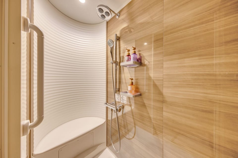 Premium bedding, minibar, in-room safe, free WiFi