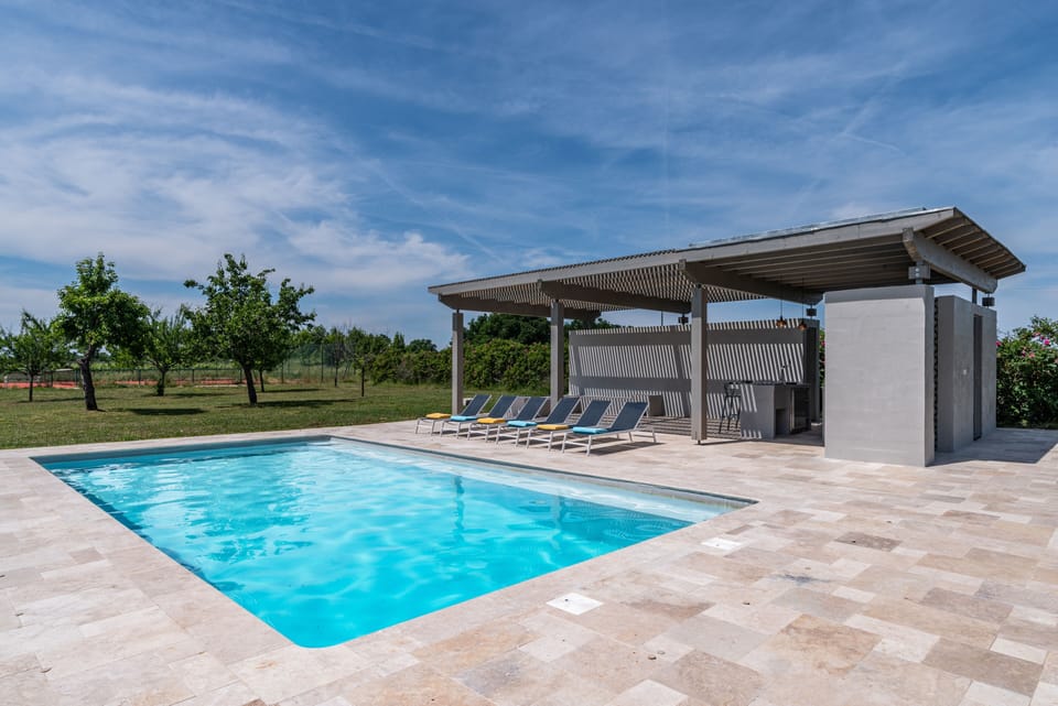 Pool - fully fenced