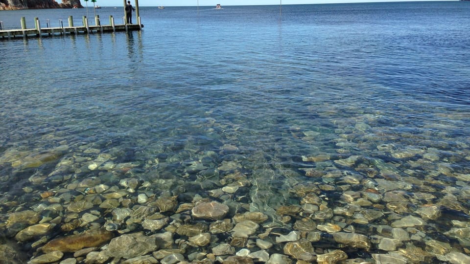 Crystal clear water for fishing off our local  pier, 200m from the house.
