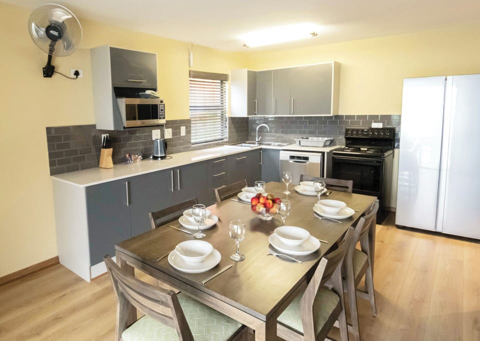 Superior Chalet, 2 Bedrooms | Private kitchen | Electric kettle