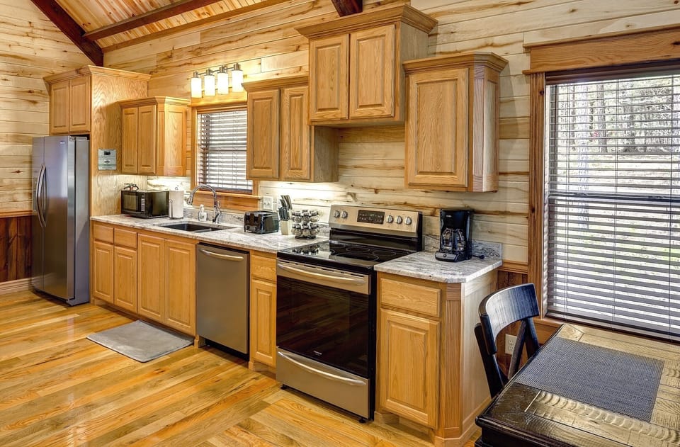 Kitchen with Granite Counters, Dishwash, Stove, Cook Top, Dishwasher, Microwave