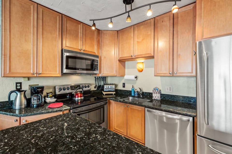 Well-equipped kitchen with modern appliances—everything you need for a comfortable stay.