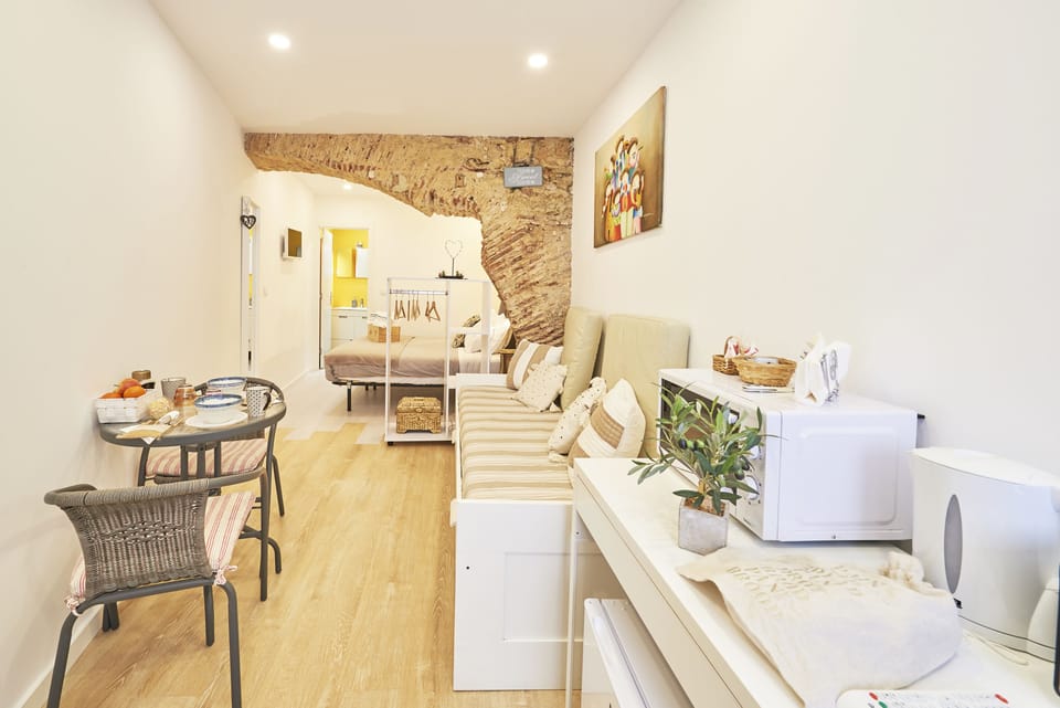 Junior Triple Room | Premium bedding, minibar, individually decorated, soundproofing