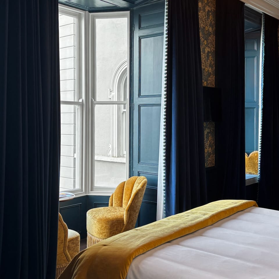 Signature Room, 1 Queen Bed, Non Smoking, Sea View | Hypo-allergenic bedding, desk, laptop workspace, blackout drapes