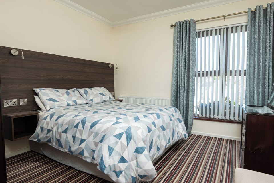 Standard Double Room, 1 Double Bed, Non Smoking | Desk, blackout drapes, iron/ironing board, free WiFi