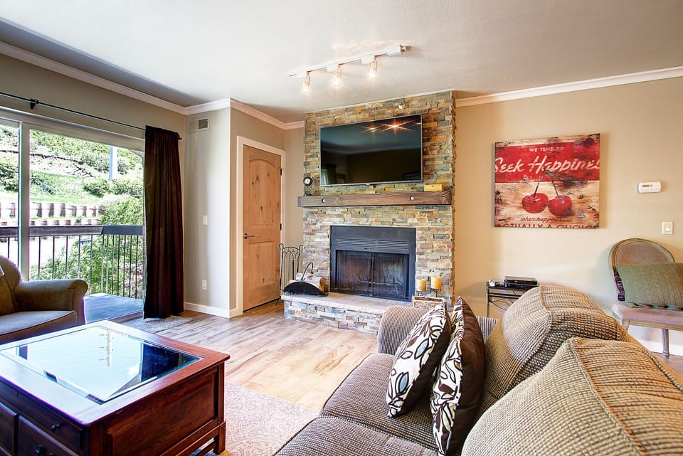 Living room with a 60" flatscreen and High Definition
