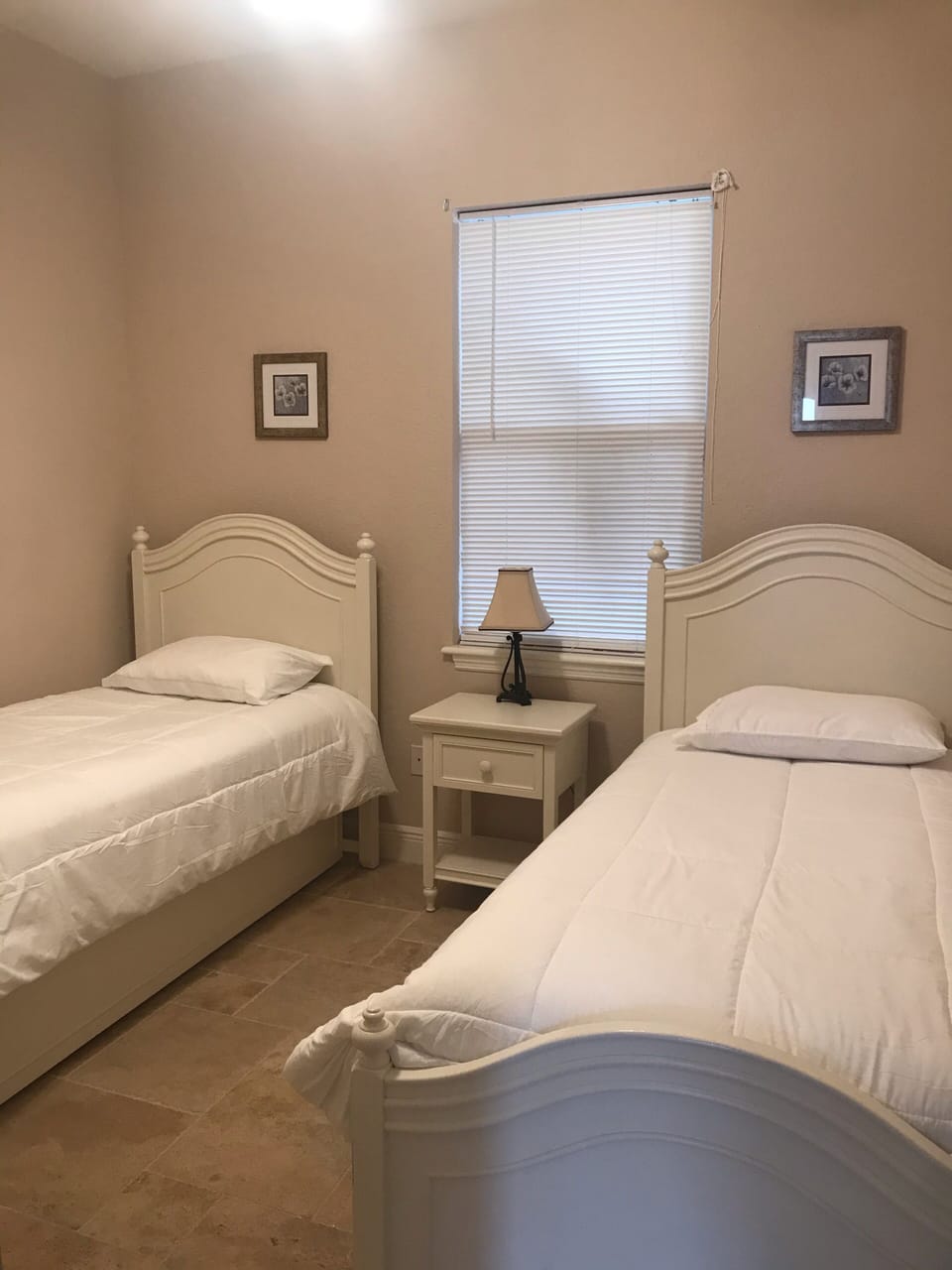 3rd Bedroom- New linens 