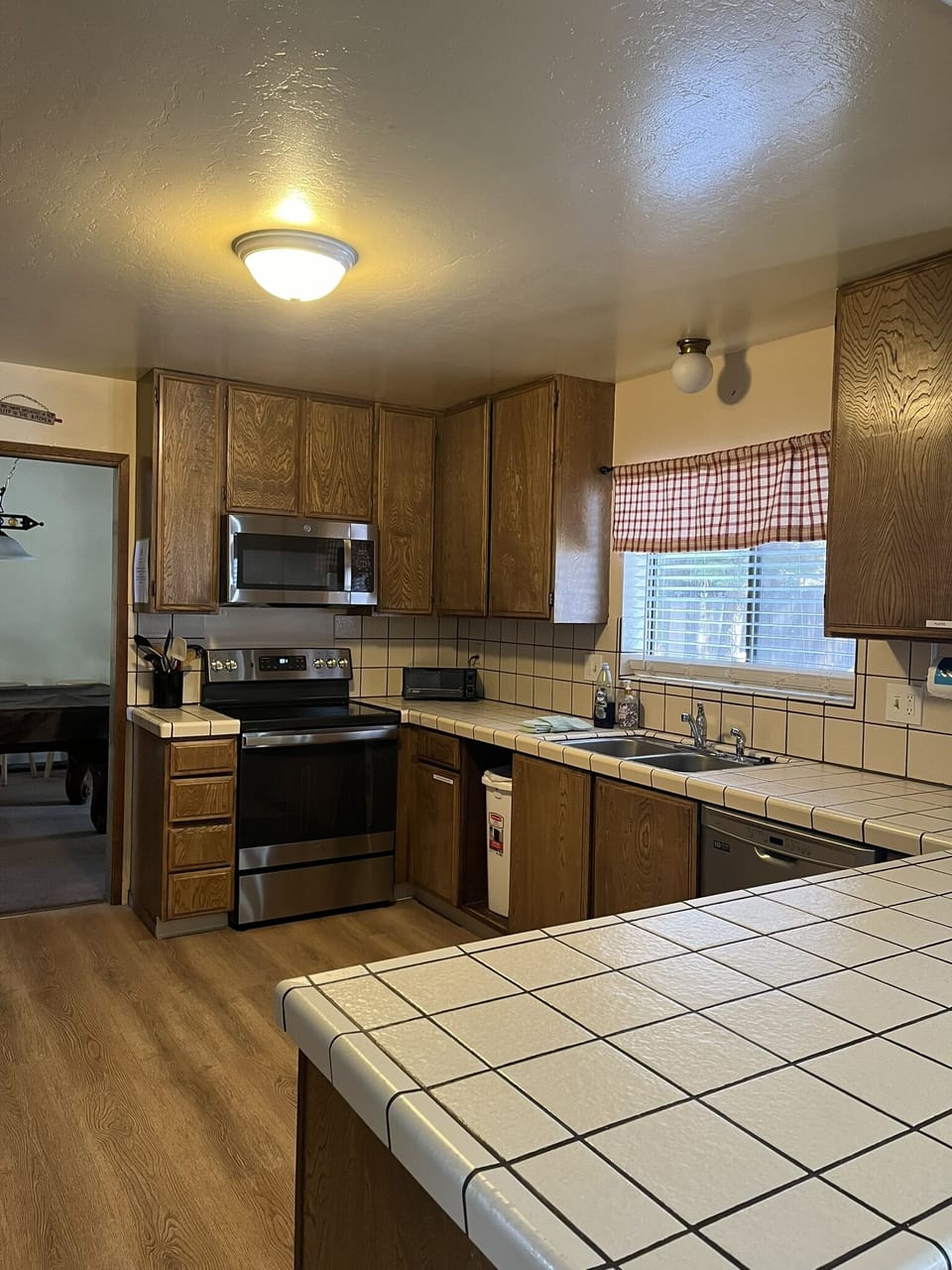 Kitchen, room for all the cooks