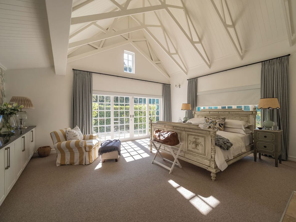 Luxury Villa | In-room safe, individually decorated, individually furnished, desk