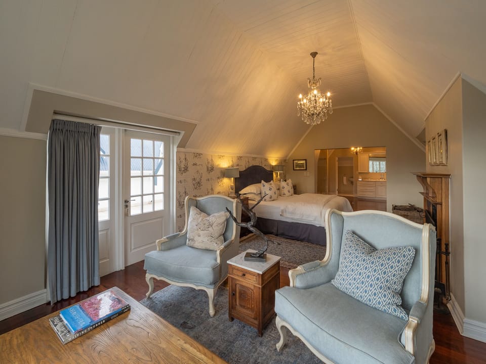 Premium Double Room | In-room safe, individually decorated, individually furnished, desk