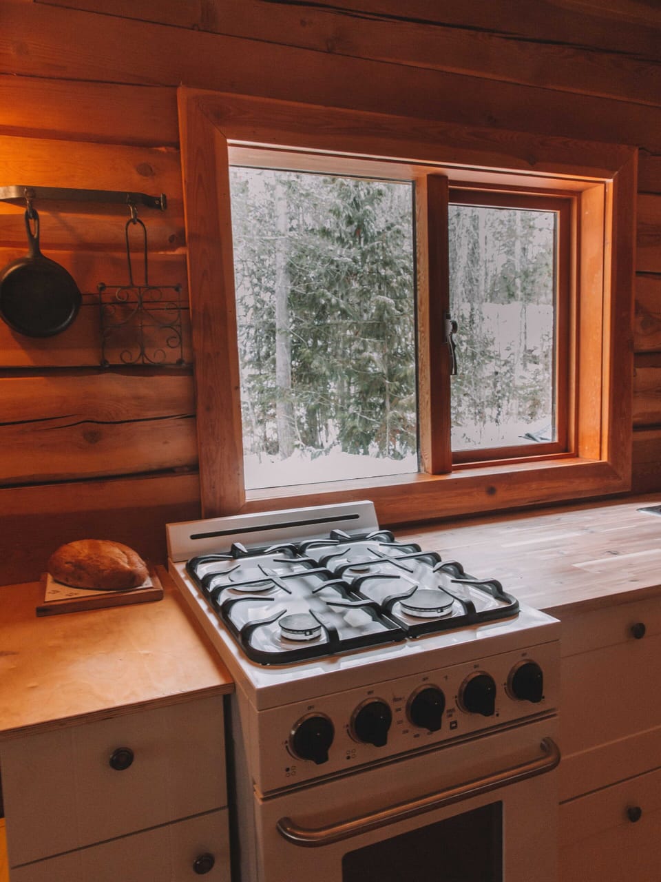 Gas stove