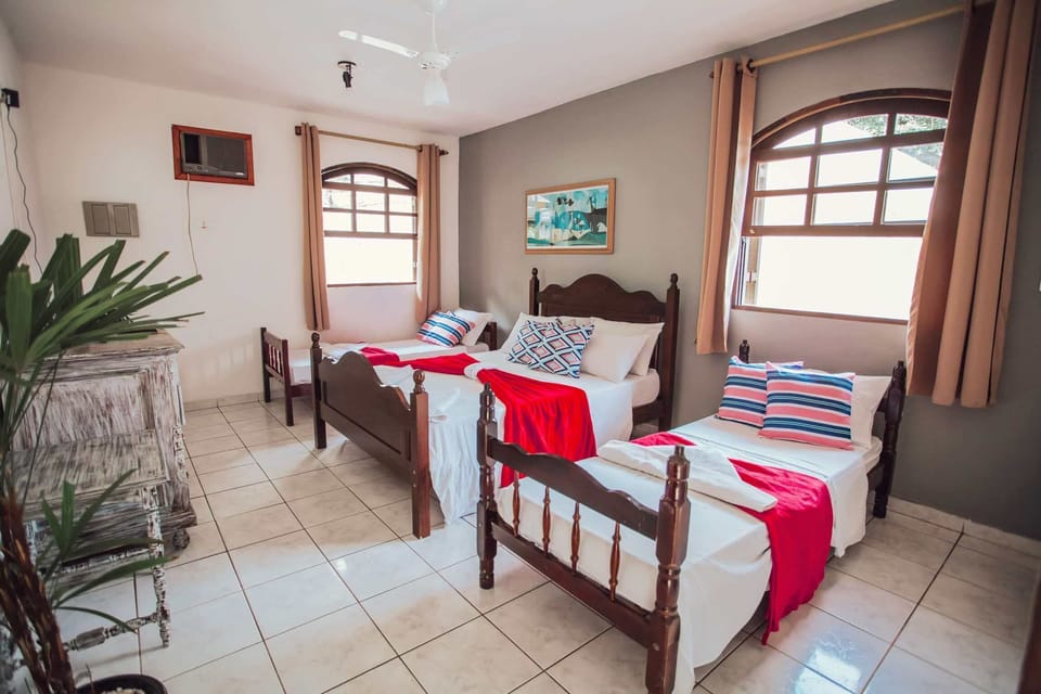 Standard Twin Room | Minibar, free WiFi, bed sheets