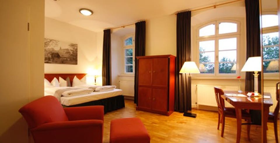 In-room safe, desk, free WiFi, bed sheets