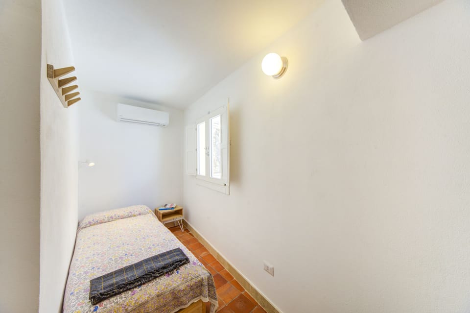 Apartment, 2 Bedrooms | 2 bedrooms, free WiFi, bed sheets
