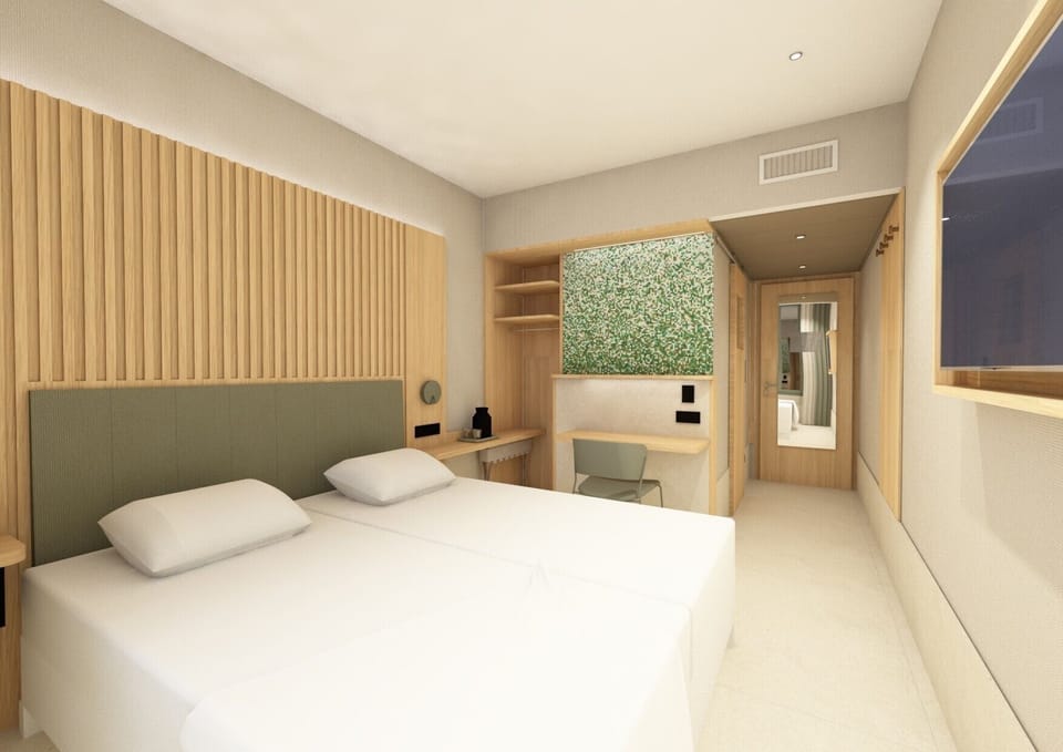 Double or Twin Room | Hypo-allergenic bedding, desk, soundproofing, free cribs/infant beds