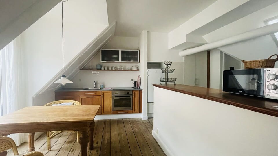 Dining Room, Kitchen