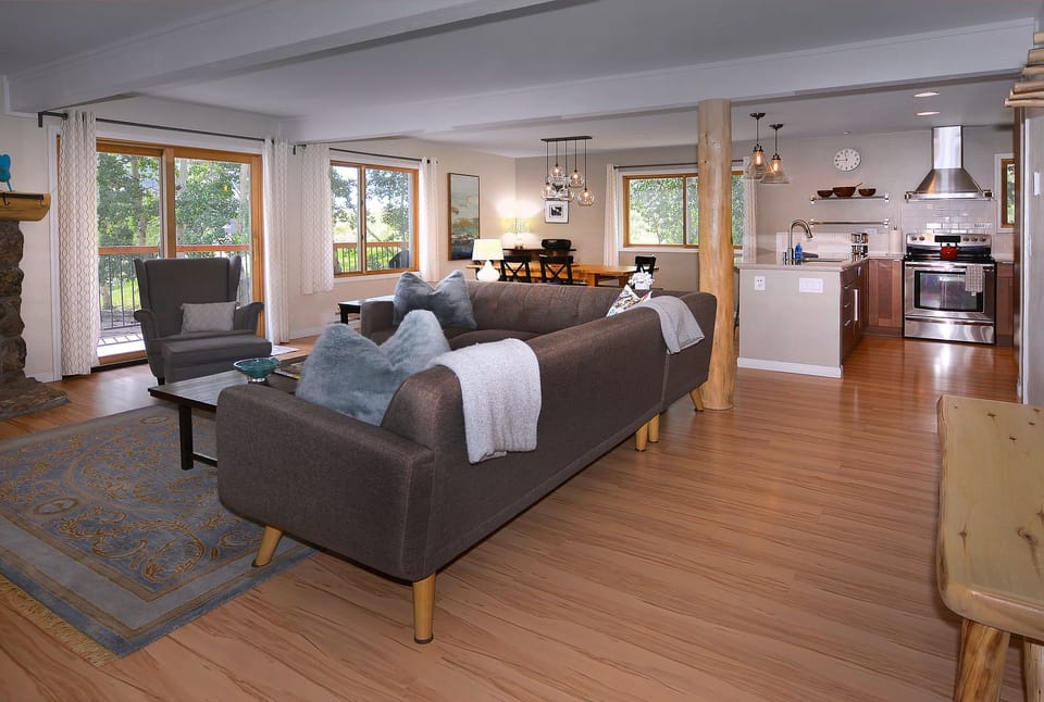 Living/dining/kitchen