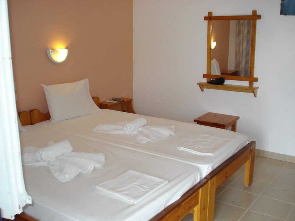 Free WiFi, bed sheets