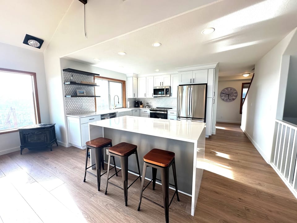 Full Sized Kitchen