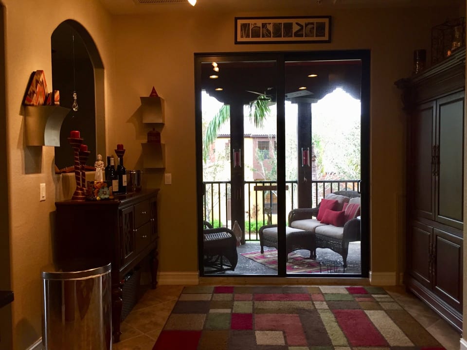 Kitchen Bar Area to Lanai