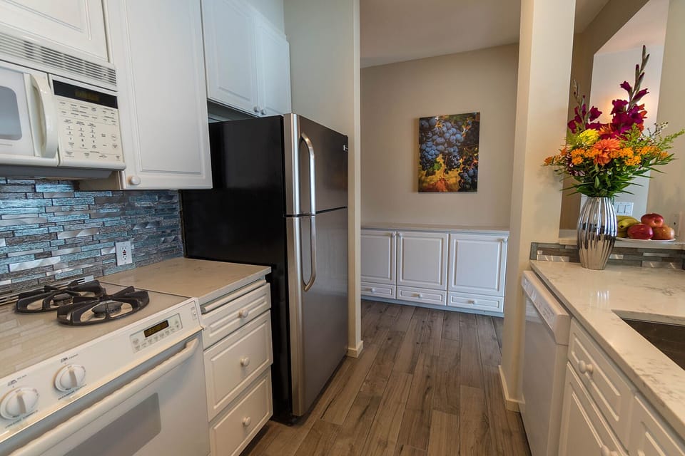 Full kitchen 