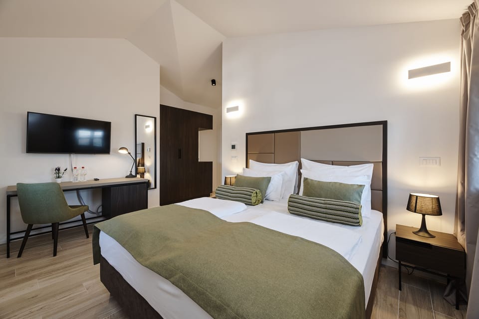 Superior Double Room, 1 Queen Bed, Non Smoking, City View | Minibar, in-room safe, desk, laptop workspace