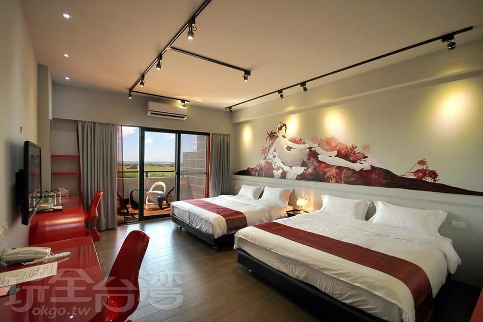 Quadruple Room | Premium bedding, individually decorated, individually furnished, desk