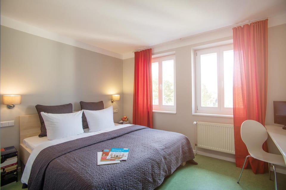 Double Room | Desk, blackout drapes, free WiFi, bed sheets