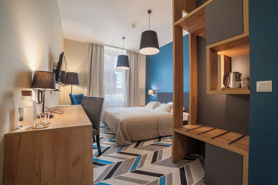 Deluxe Double Room | Soundproofing, iron/ironing board, free WiFi, bed sheets