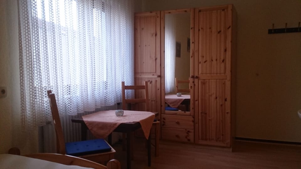 Double Room, Garden View | Individually decorated, individually furnished, free WiFi, bed sheets