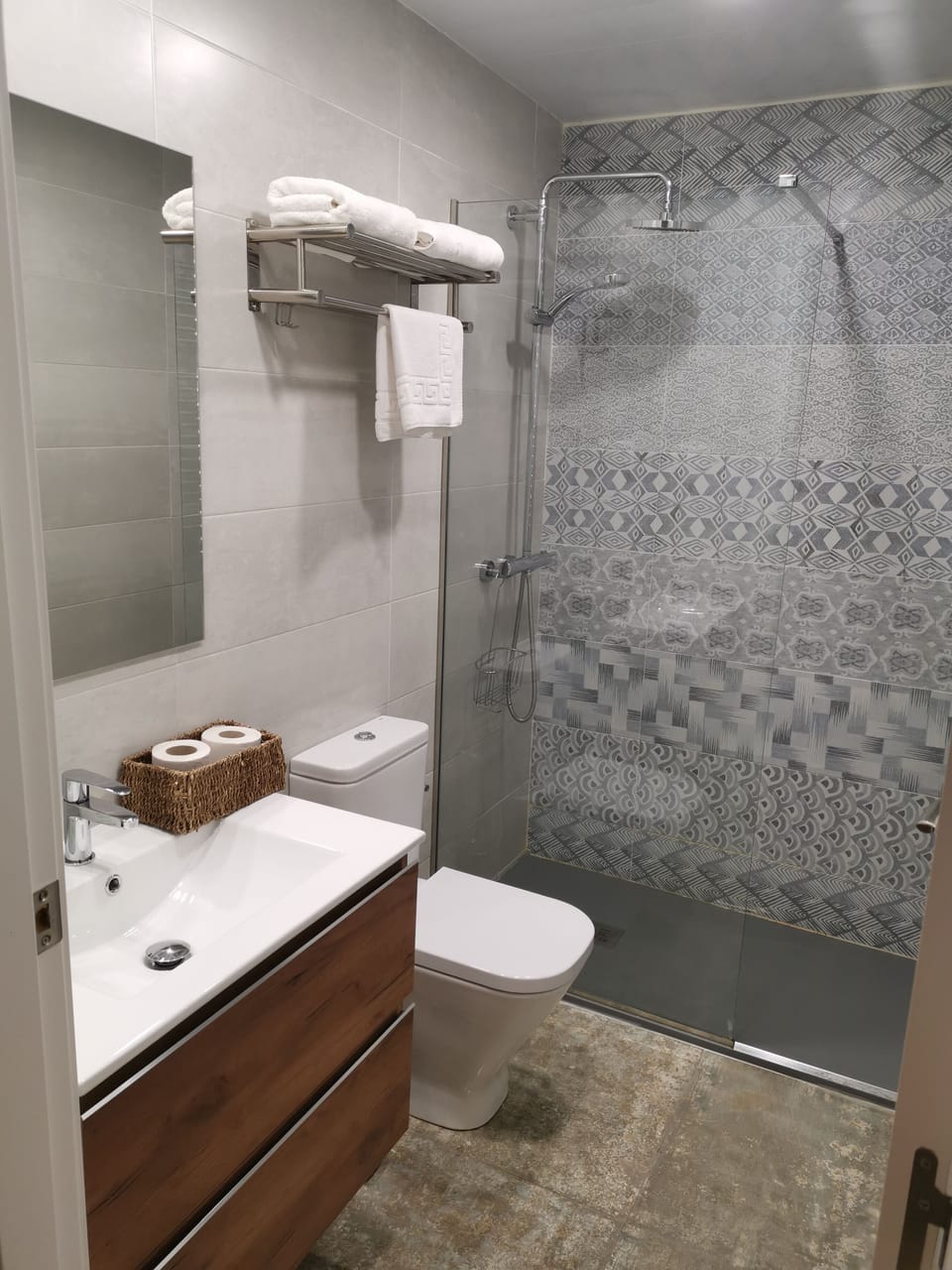 Superior Double Room, Accessible, Ensuite | Bathroom