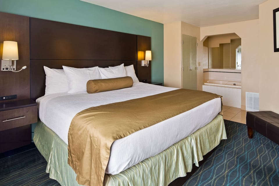 Pillowtop beds, in-room safe, individually decorated