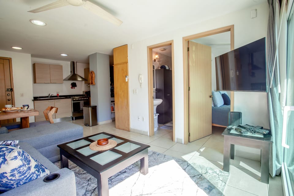 Condo - Image 7