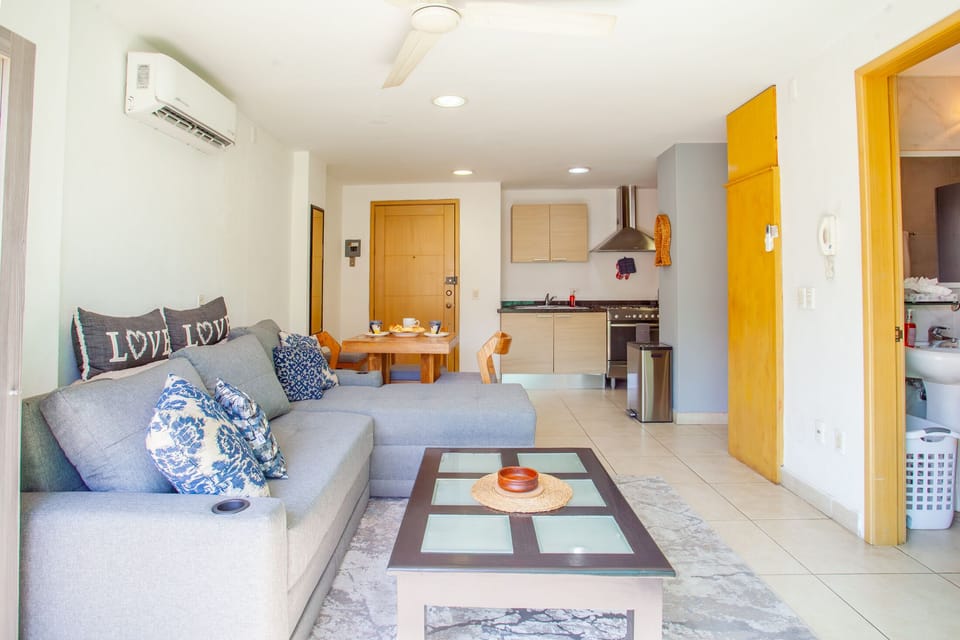Condo - Image 3