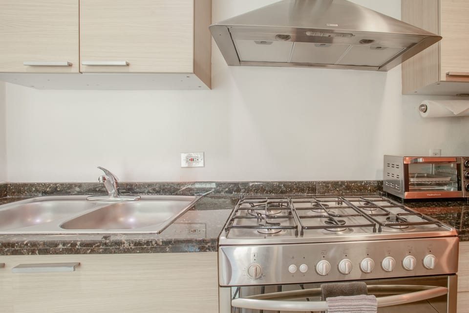 Condo - Image 9