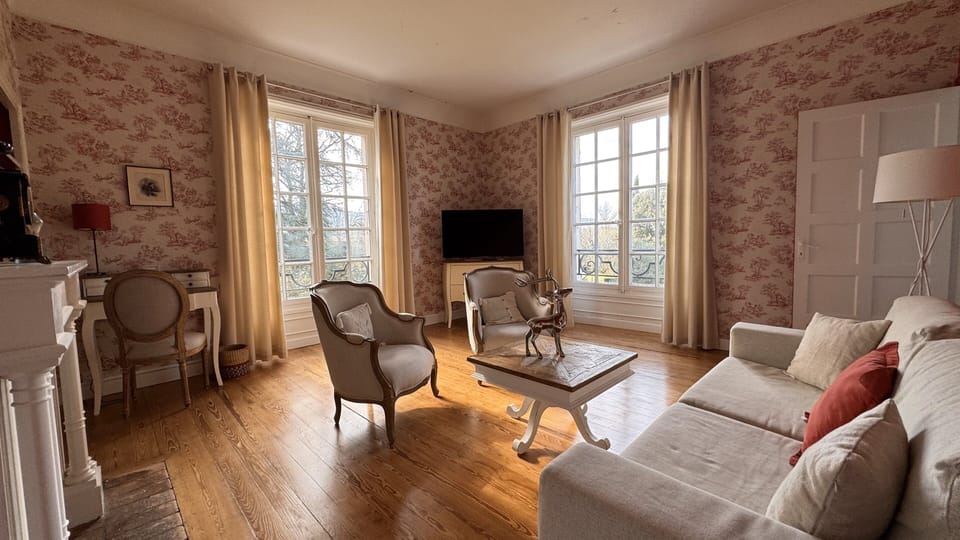 Luxury Suite, Ensuite, Park View | Executive lounge