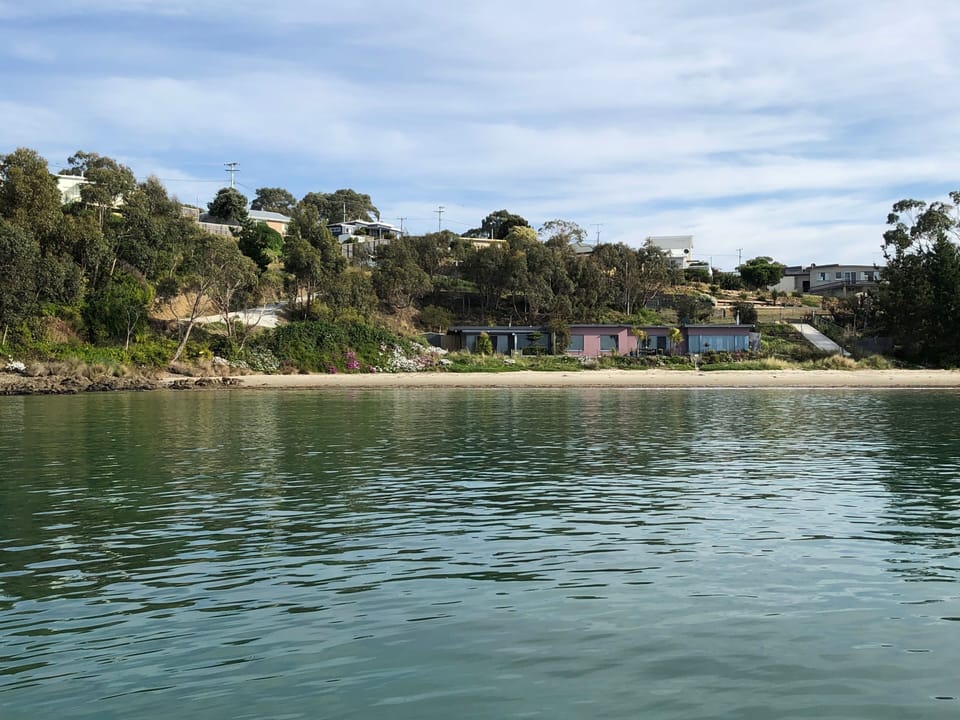 If Primrose beach is Oyster then Frogmouth Cottage is the pearl in the Oyster