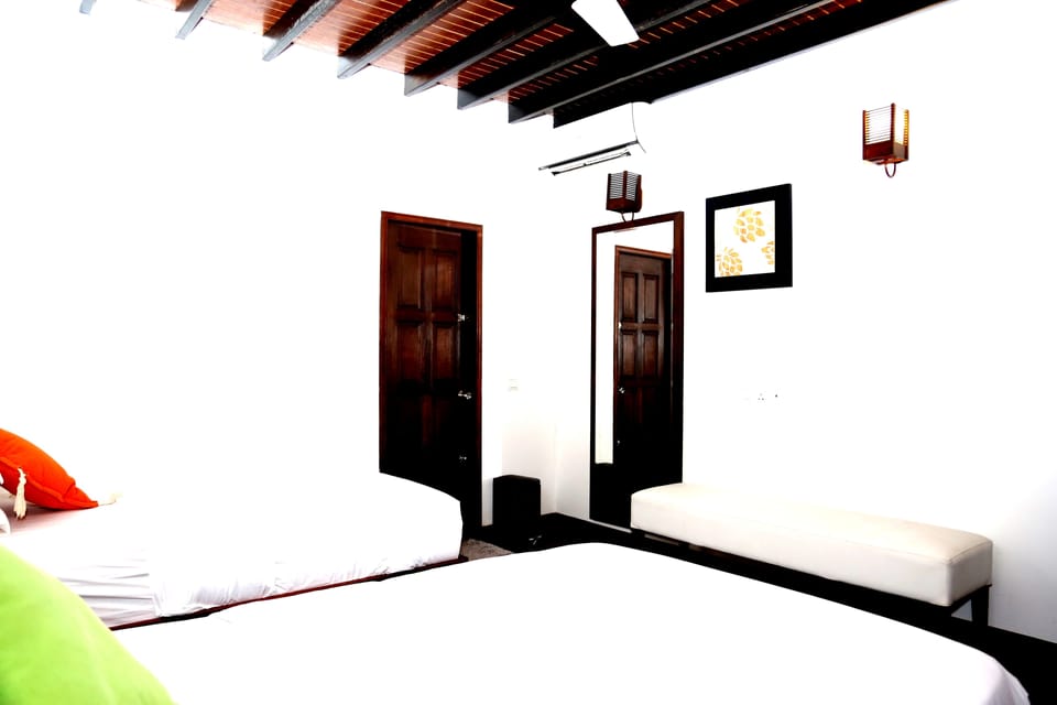 Deluxe Double Room | 4 bedrooms, minibar, in-room safe, desk