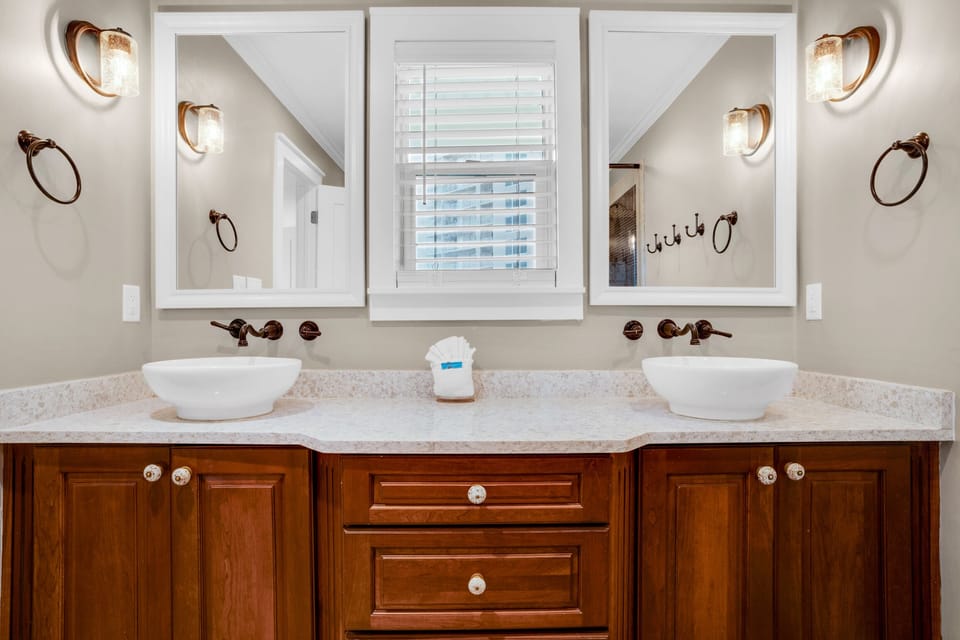 Master bathroom dual vanity
