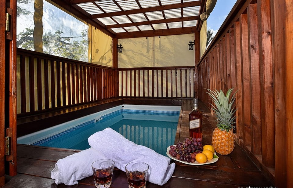 Private pool