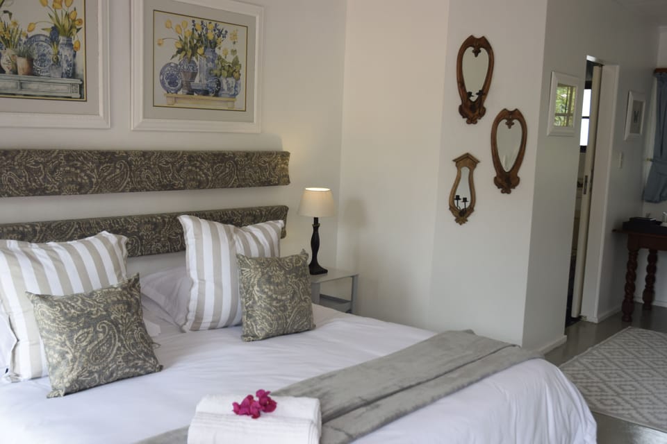Egyptian cotton sheets, premium bedding, in-room safe