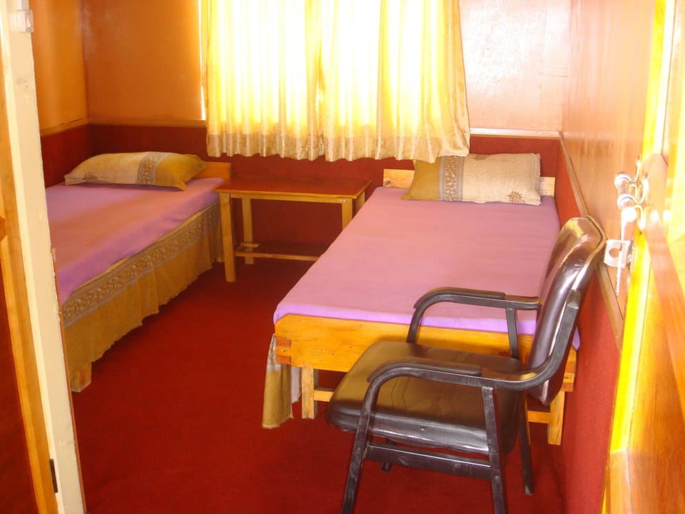 2 bedrooms, WiFi (surcharge), bed sheets
