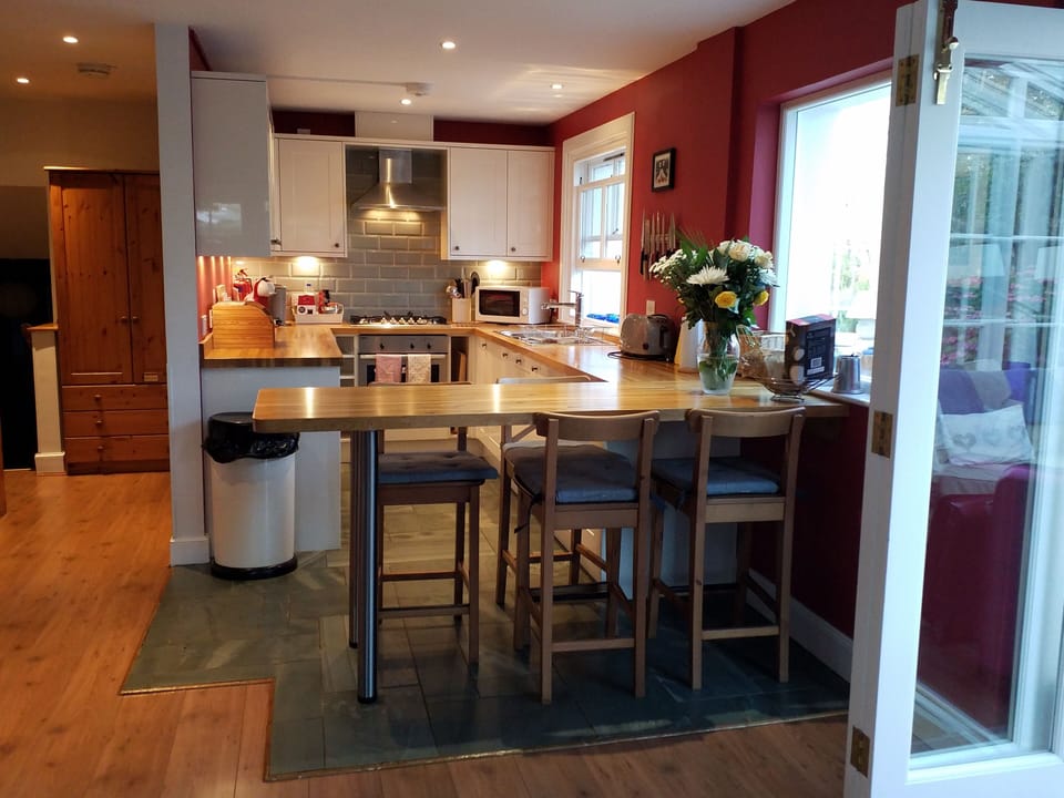 The kitchen and eating area