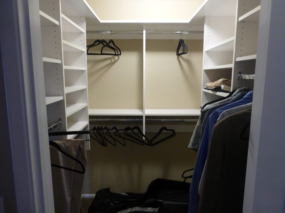 Great sized walk in closet.