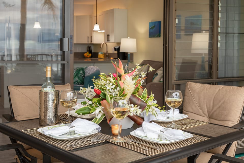 Milowai 410 Lanai Dining