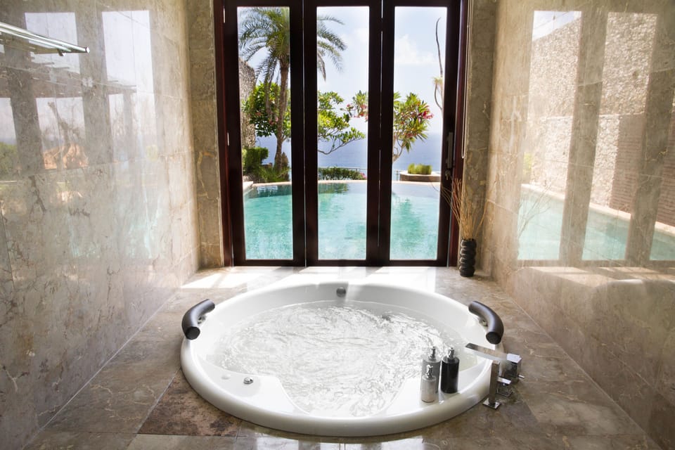 Villa, 5 Bedrooms | Deep soaking bathtub