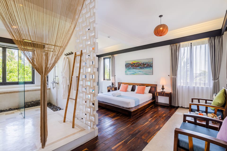 Deluxe Double Room | Minibar, desk, laptop workspace, soundproofing