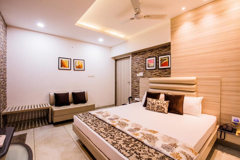 Soundproofing, WiFi (free), bed sheets