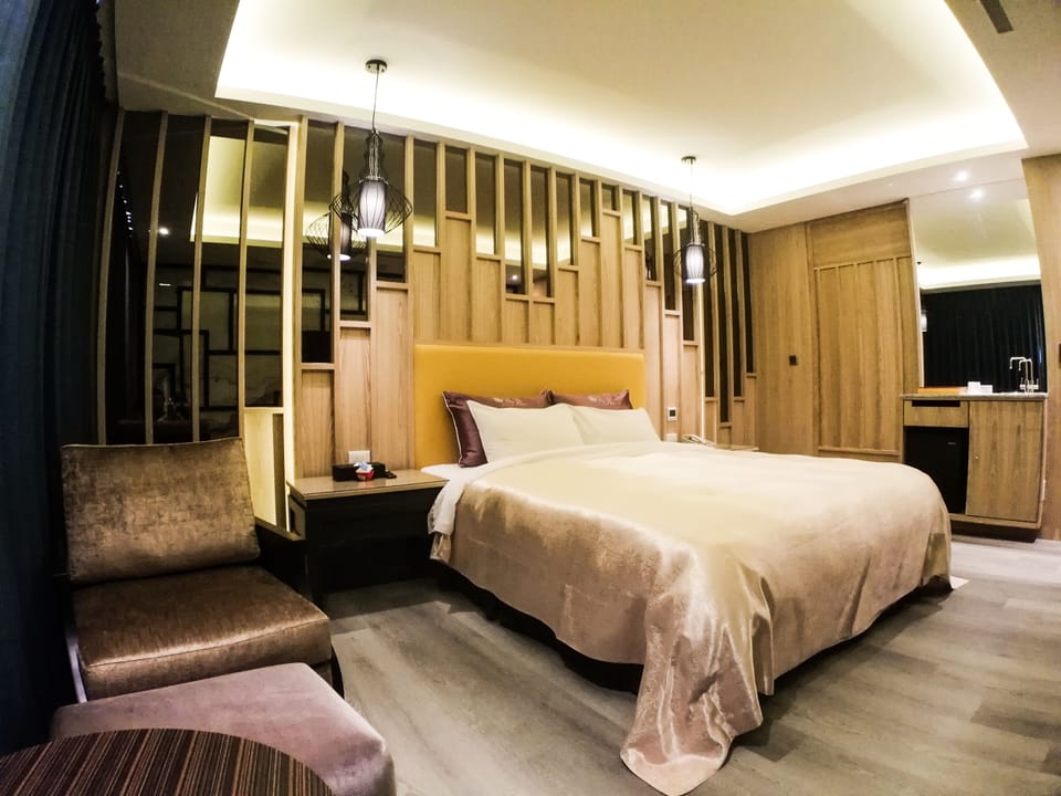 Deluxe Double Room | Individually decorated, blackout drapes, soundproofing, free WiFi