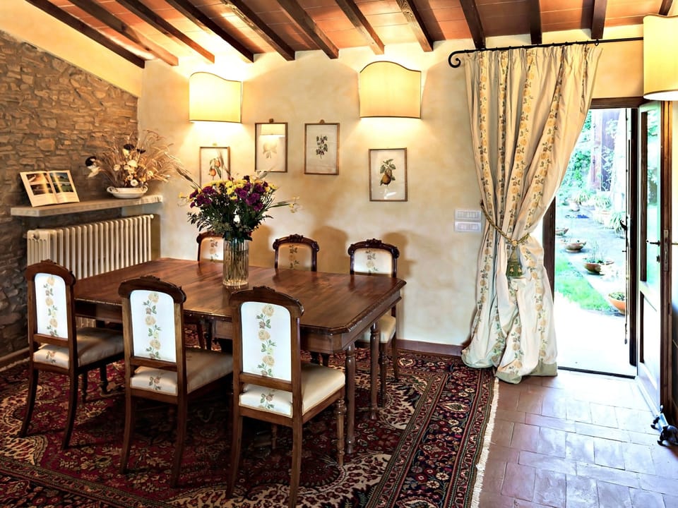 Villa, 4 Bedrooms | In-room dining